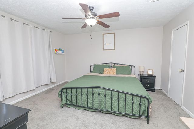 7011 Thornwild Road, Houston, TX 77489