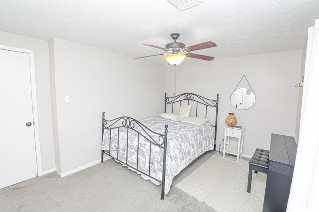 7011 Thornwild Road, Houston, TX 77489