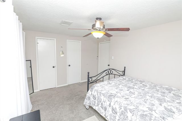 7011 Thornwild Road, Houston, TX 77489