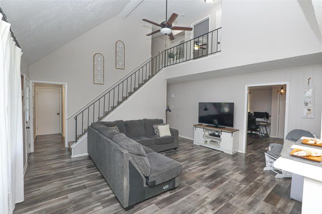 7011 Thornwild Road, Houston, TX 77489