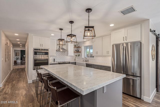 6616 E CACTUS Road, Scottsdale, AZ 85254