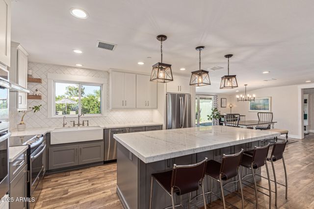 6616 E CACTUS Road, Scottsdale, AZ 85254