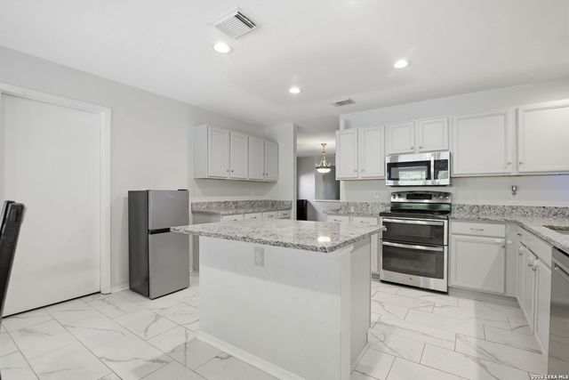 17319 Sapphire Rim, San Antonio, TX 78232