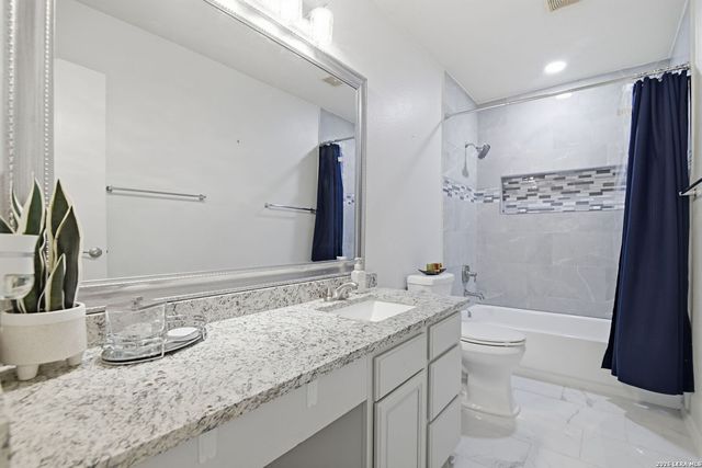 17319 Sapphire Rim, San Antonio, TX 78232