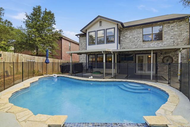 17319 Sapphire Rim, San Antonio, TX 78232