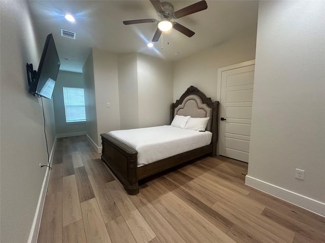 5712 Harbrook Drive, Houston, TX 77087