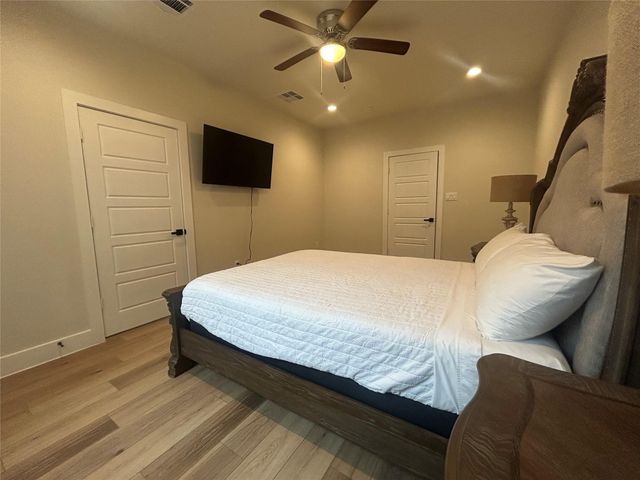 5712 Harbrook Drive, Houston, TX 77087