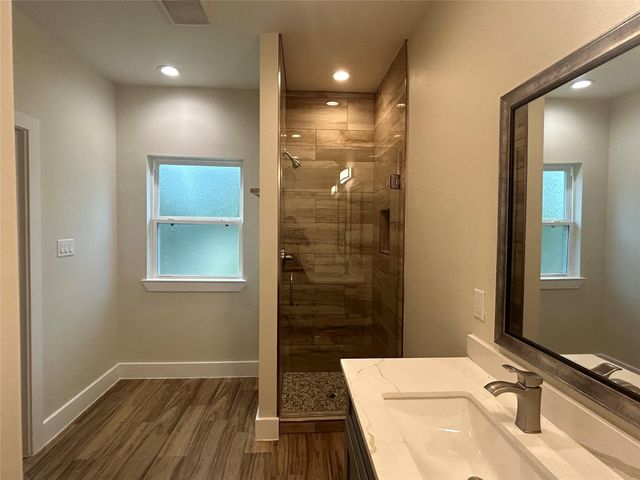 5712 Harbrook Drive, Houston, TX 77087