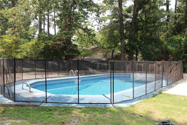 236 Pinecrest Drive, Fayetteville, NC 28305