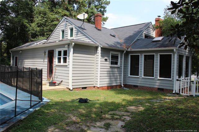 236 Pinecrest Drive, Fayetteville, NC 28305
