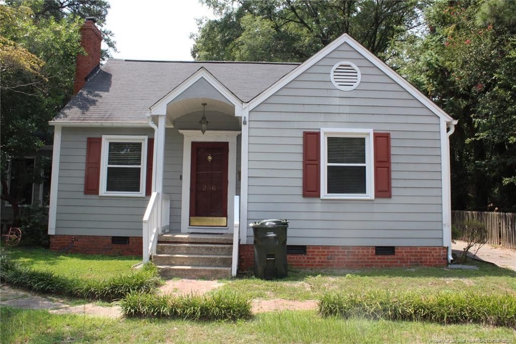 236 Pinecrest Drive, Fayetteville, NC 28305