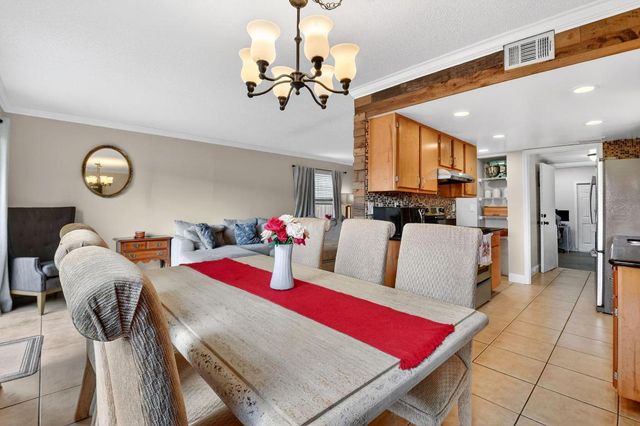 5812 Thisledown Court, West Palm Beach, FL 33415