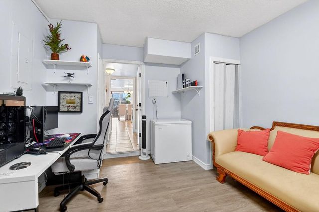 5812 Thisledown Court, West Palm Beach, FL 33415