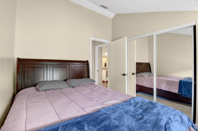 5812 Thisledown Court, West Palm Beach, FL 33415