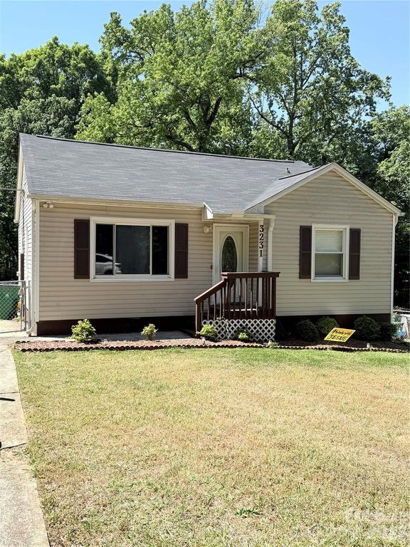 3231 Carver Place, Charlotte, NC 28269