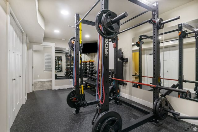 6891 S SUZANNE DR, Midvale, UT 84047