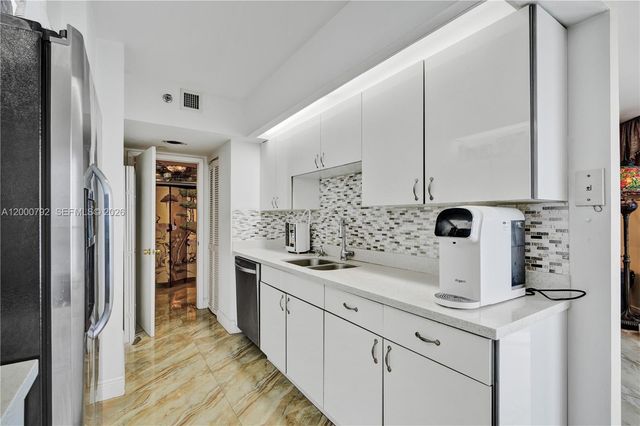 16485 Collins Ave 832, Sunny Isles Beach, FL 33160