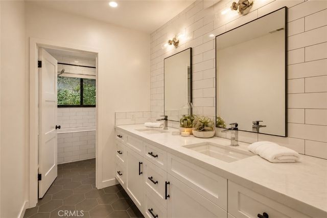 1016 Via Romero, Palos Verdes Estates, CA 90274