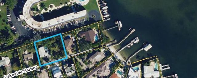 631 Lakeside Harbor, Boynton Beach, FL 33435