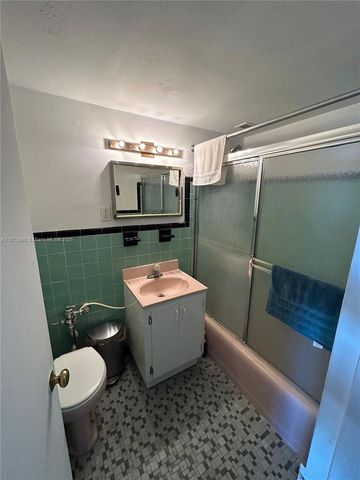 6484 Indian Creek Dr 303, Miami Beach, FL 33141