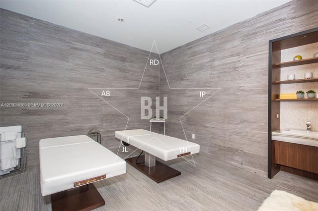 55 SW 9th Street 1104, Miami, FL 33130