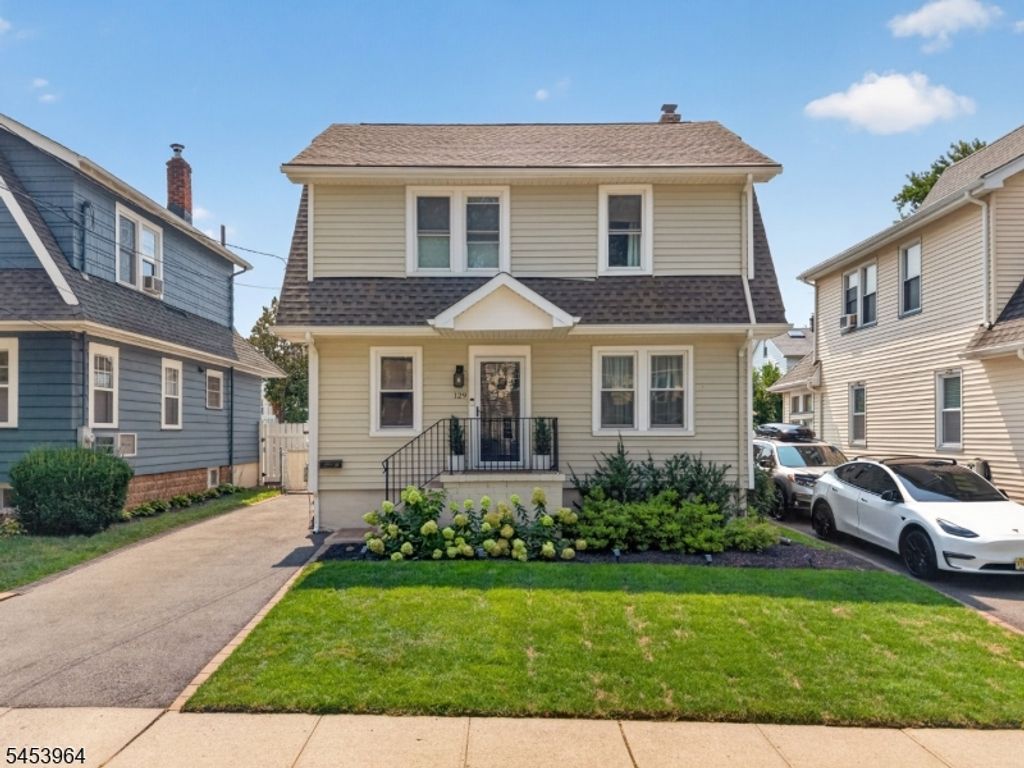 129 Demarest Ave, Bloomfield Twp., NJ 07003 — photo 3