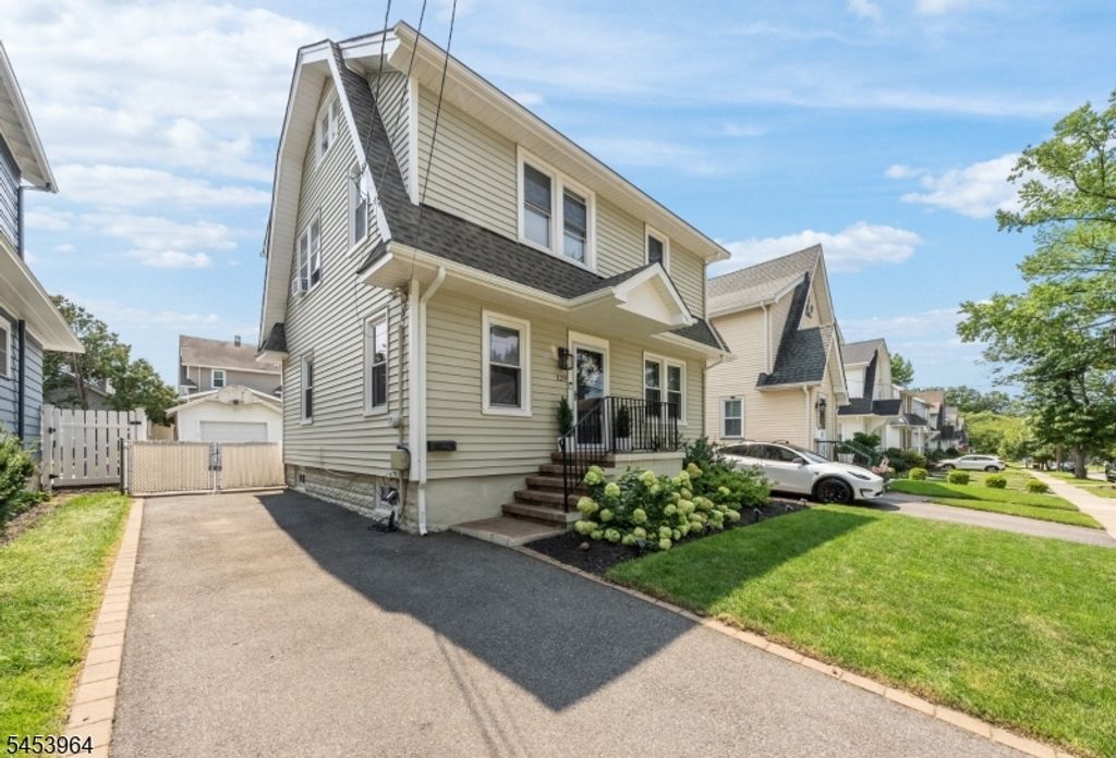 129 Demarest Ave, Bloomfield Twp., NJ 07003 — photo 4