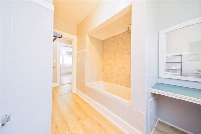 221 S Reno, Los Angeles, CA 90057