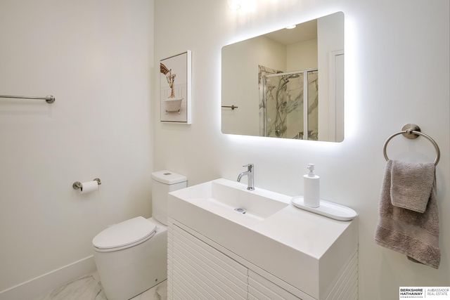 15764 Hartman Avenue, Omaha, NE 68116