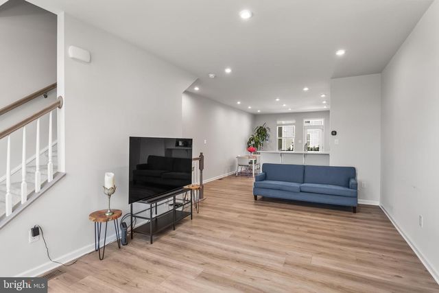 24 SIDNEY LN, Stratford, NJ 08084