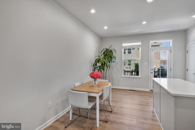 24 SIDNEY LN, Stratford, NJ 08084