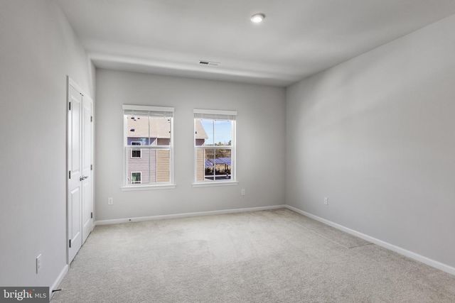 24 SIDNEY LN, Stratford, NJ 08084