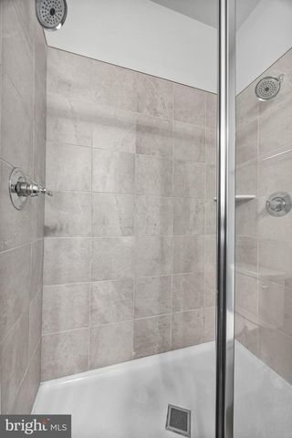 24 SIDNEY LN, Stratford, NJ 08084