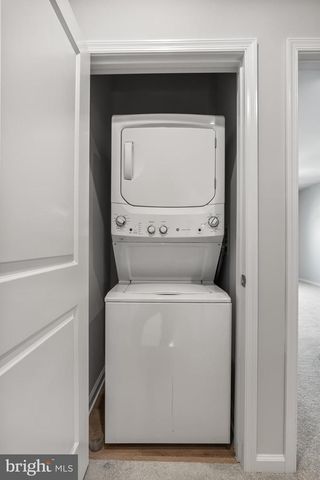 24 SIDNEY LN, Stratford, NJ 08084