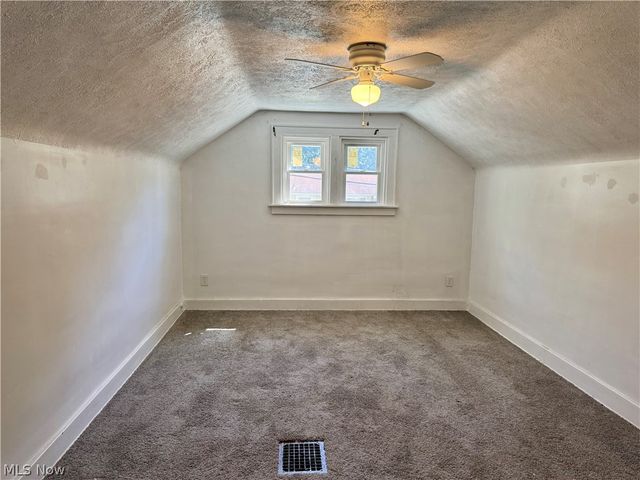 1670 Williams Street, Cuyahoga Falls, OH 44221