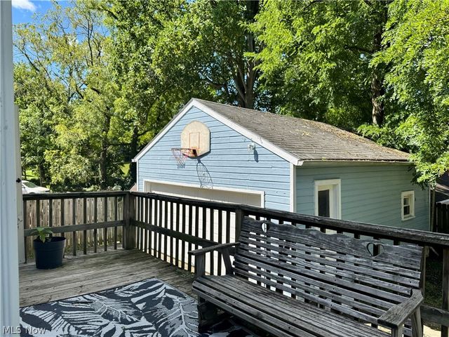 1670 Williams Street, Cuyahoga Falls, OH 44221