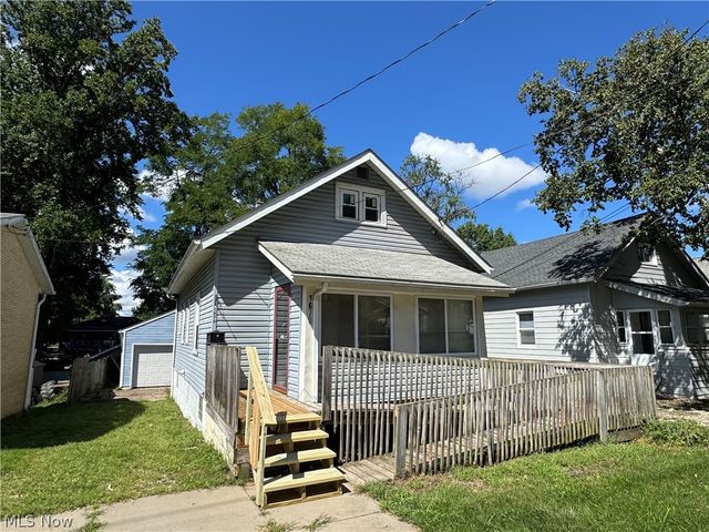 1670 Williams Street, Cuyahoga Falls, OH 44221