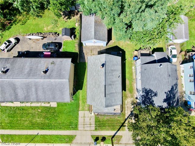 1670 Williams Street, Cuyahoga Falls, OH 44221