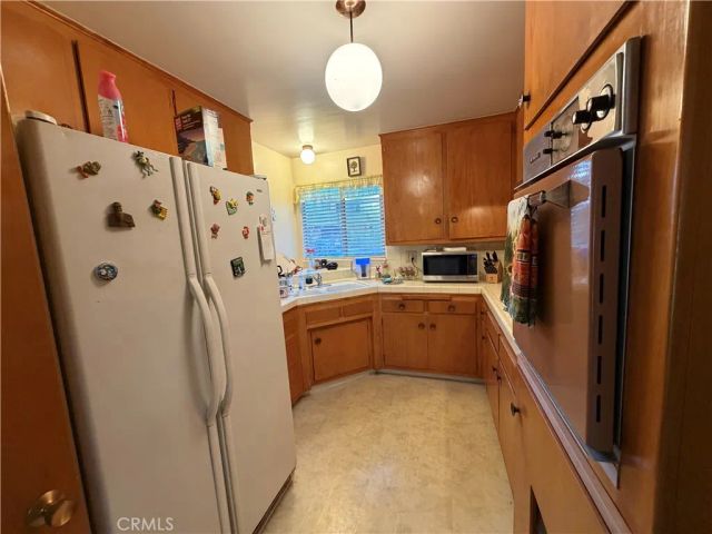 919 N Minter Street B, Santa Ana, CA 92701