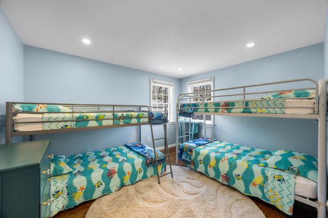 296 Seacoast Shores Boulevard, Teaticket, MA 02536