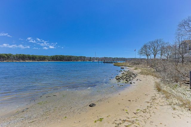 296 Seacoast Shores Boulevard, Teaticket, MA 02536
