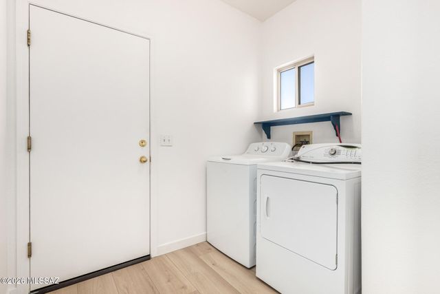 9086 E La Palma Drive, Tucson, AZ 85747