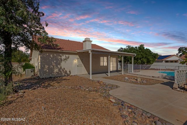 9086 E La Palma Drive, Tucson, AZ 85747