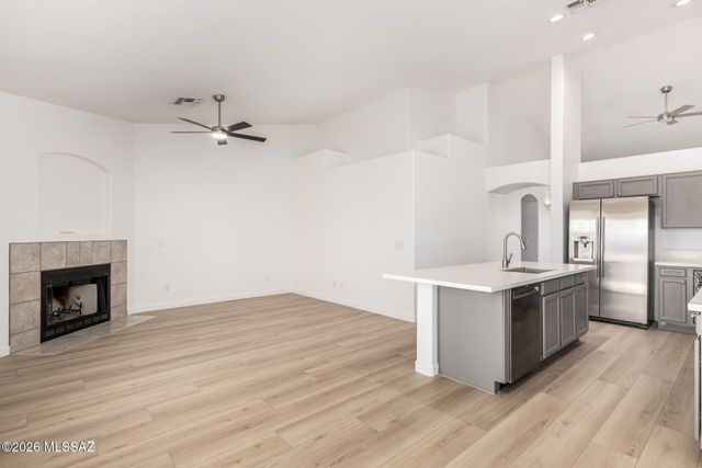 9086 E La Palma Drive, Tucson, AZ 85747