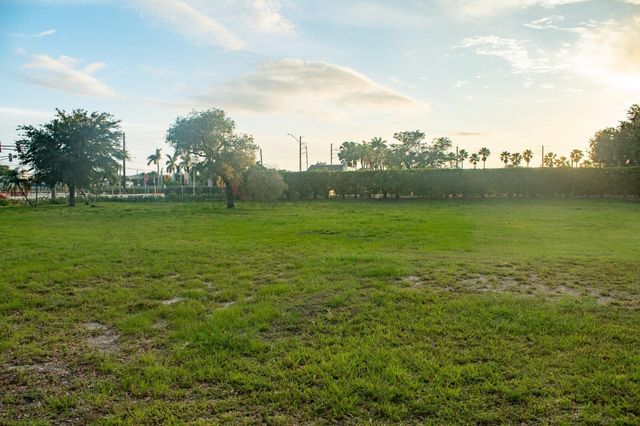 3431 LAKE WORTH Road, Palm Springs, FL 33461