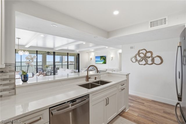 8403 Estero BLVD 201, Fort Myers Beach, FL 33931