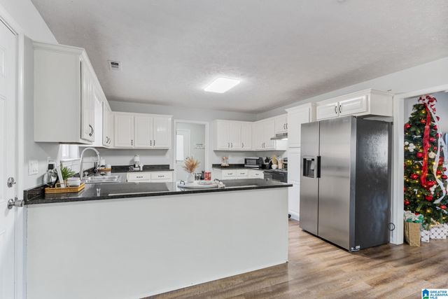 70 S DAKOTA AVENUE, Thorsby, AL 35171