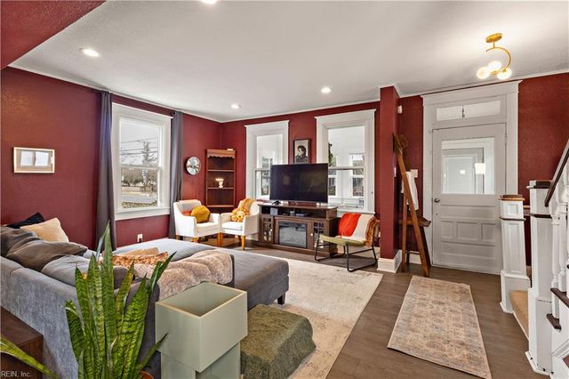 306 N Mallory ST, Hampton, VA 23663