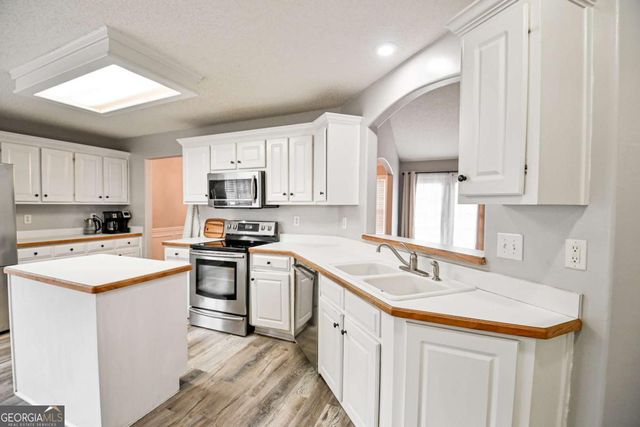 719 Overlook Drive, Winder, GA 30680