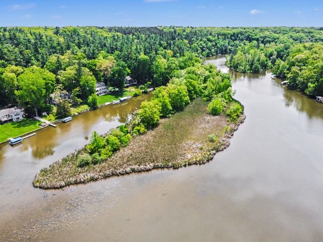1843 Timber Trail Drive SE, Ada, MI 49301